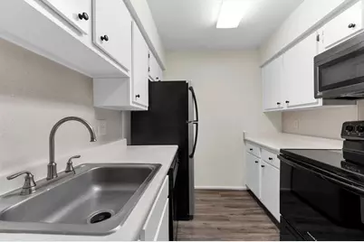 1100 Augusta Drive #64, Houston, TX 77057 - Photo 8