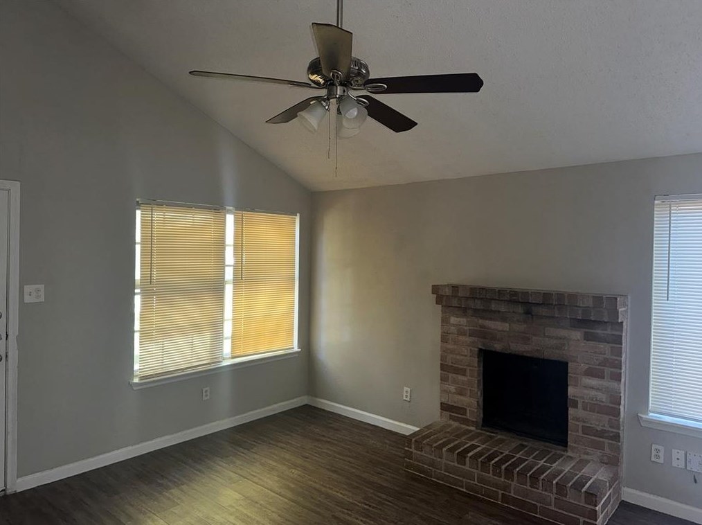 3207 Lightstar Dr, Houston, TX 77045