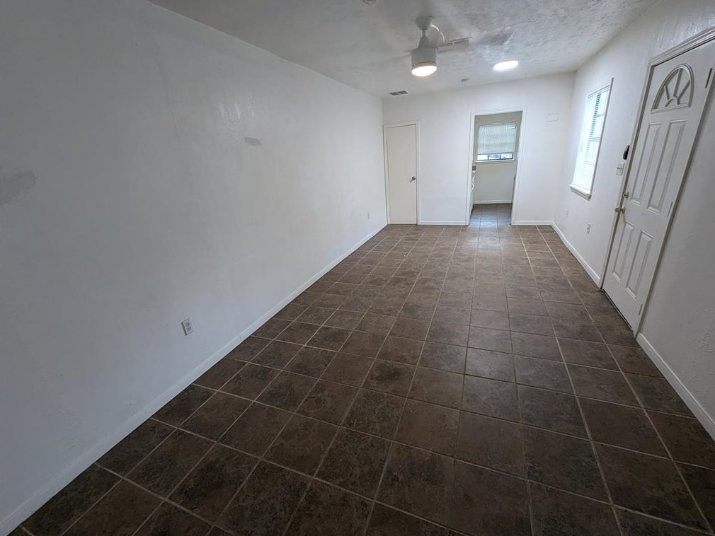 1201 Johnson St #3, Pasadena, TX 77506