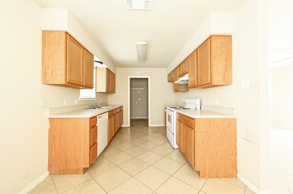 9319 Bella Pine Ct, Houston, TX 77078