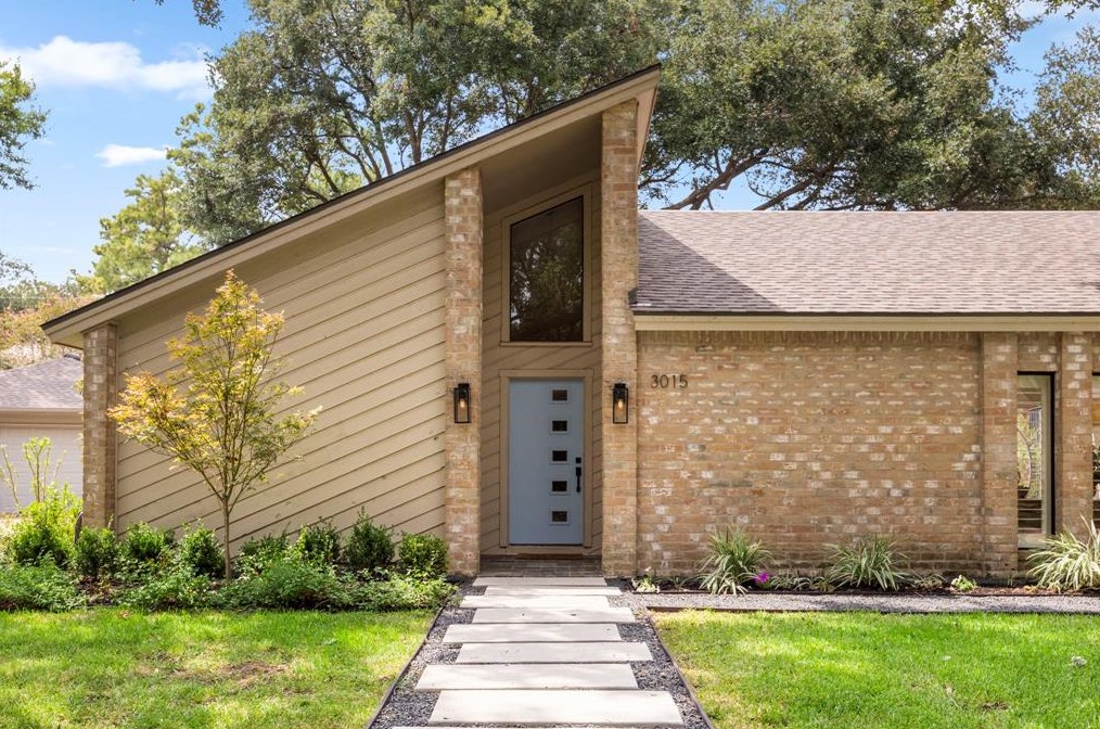 3015 Bernadette Ln, Houston, TX 77043-1302