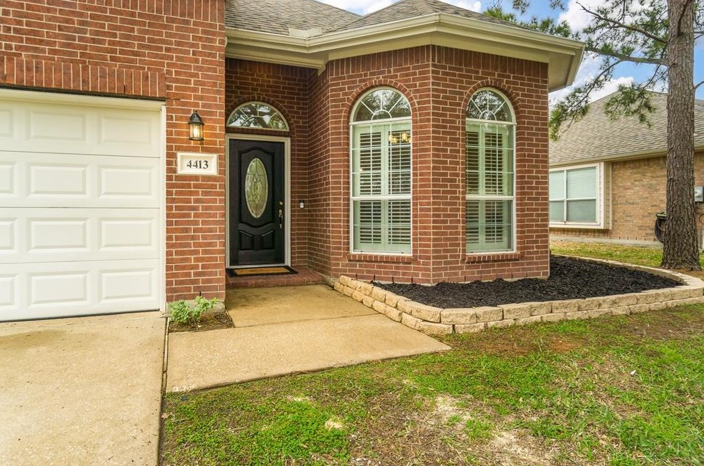 4413 Chestnut Grv, League City, TX 77573-4533