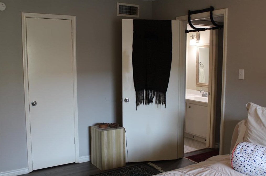 700 Thicket Ln, Houston TX  77079-7520 exterior