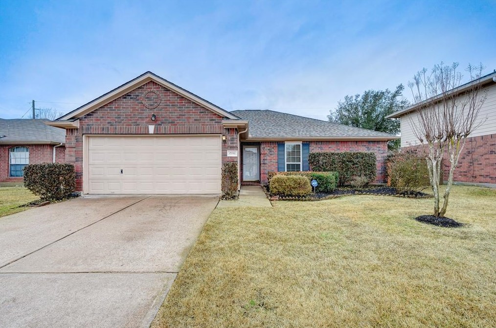 17011 Gleneviss Dr, Houston, TX 77084-3795