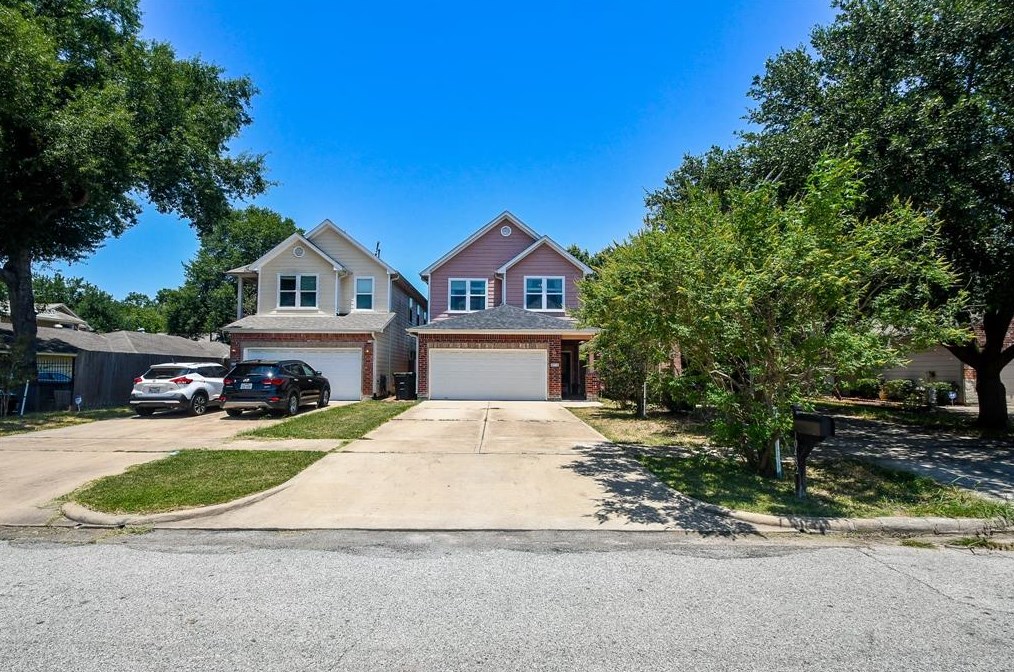 10482 Alcott Dr, Houston, TX 77043