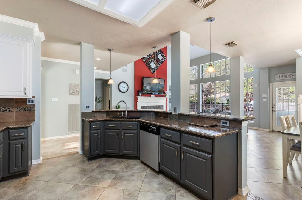 38 Evian Path Ct, Spring TX 77382-1317 exterior