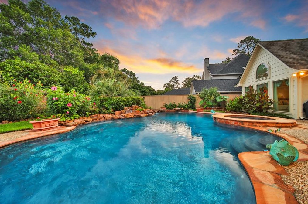 5815 Spring Lodge Dr, Humble TX 77345-2450 exterior