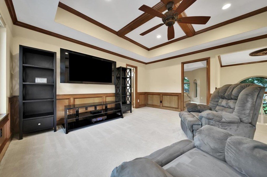 5815 Spring Lodge Dr, Humble TX 77345-2450 exterior