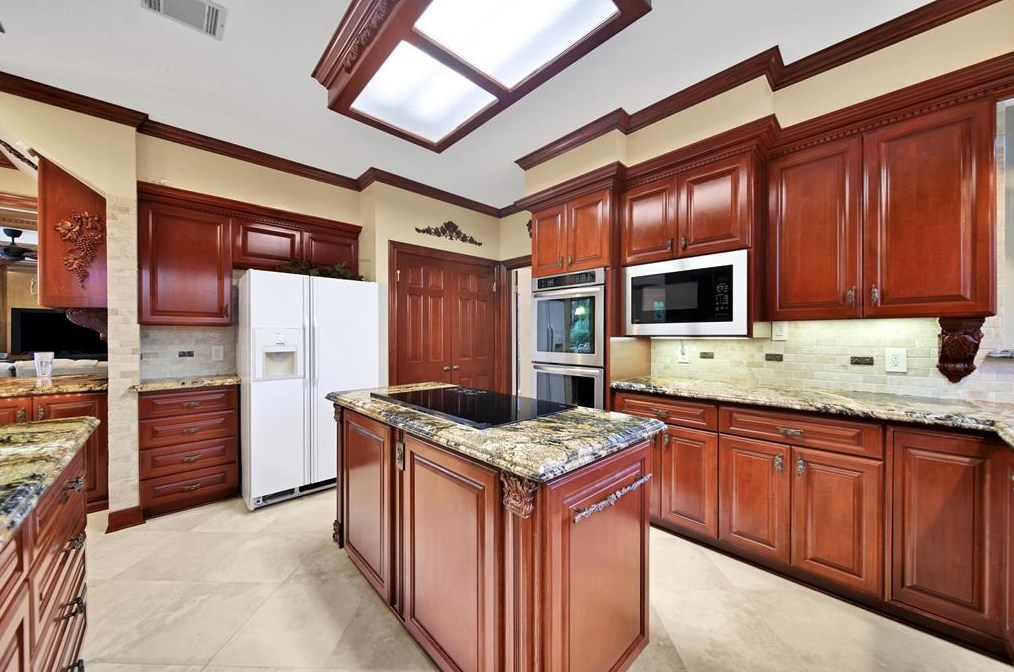 5815 Spring Lodge Dr, Humble TX 77345-2450 exterior