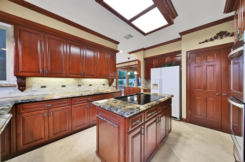 5815 Spring Lodge Dr, Humble TX 77345-2450 exterior