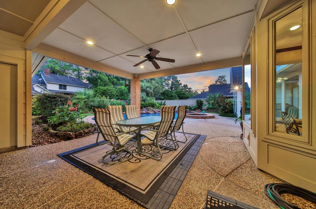 5815 Spring Lodge Dr, Humble TX 77345-2450 exterior