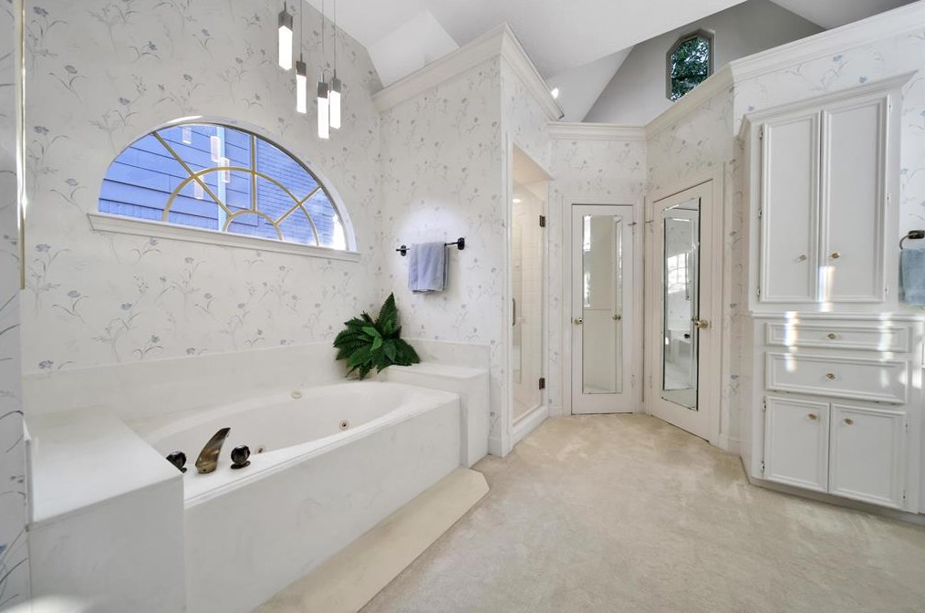 5815 Spring Lodge Dr, Humble TX 77345-2450 exterior