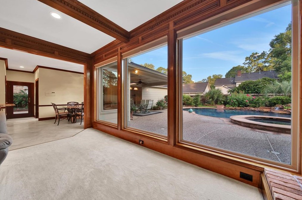 5815 Spring Lodge Dr, Humble TX 77345-2450 exterior