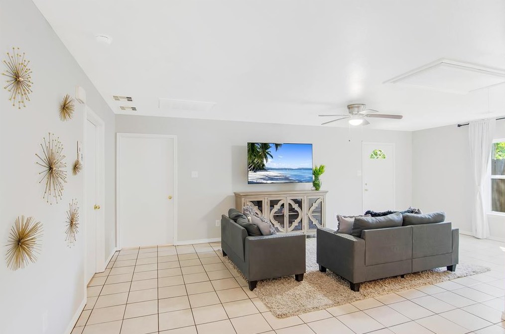 1804 Capron, Houston TX 77020-4008 exterior