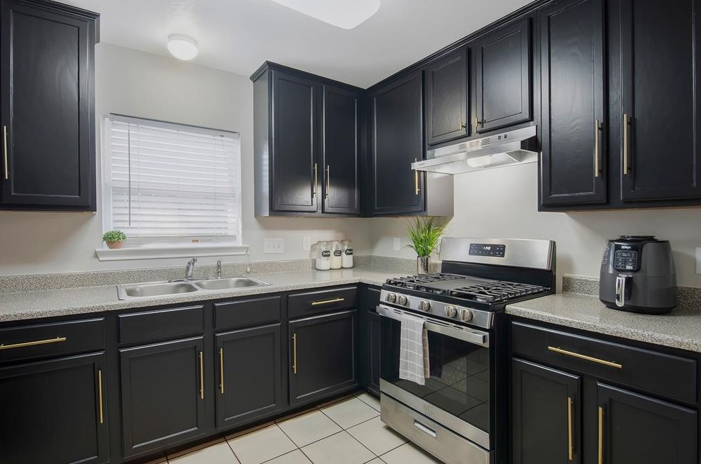 1804 Capron, Houston TX 77020-4008 exterior