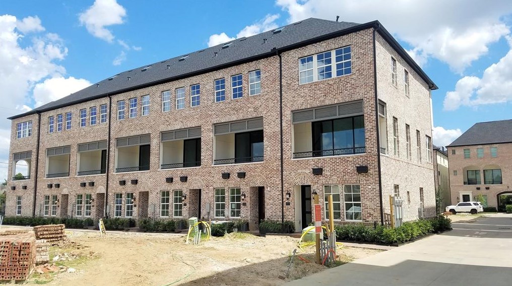 2707 Maxroy St, Houston, TX 77007-1056