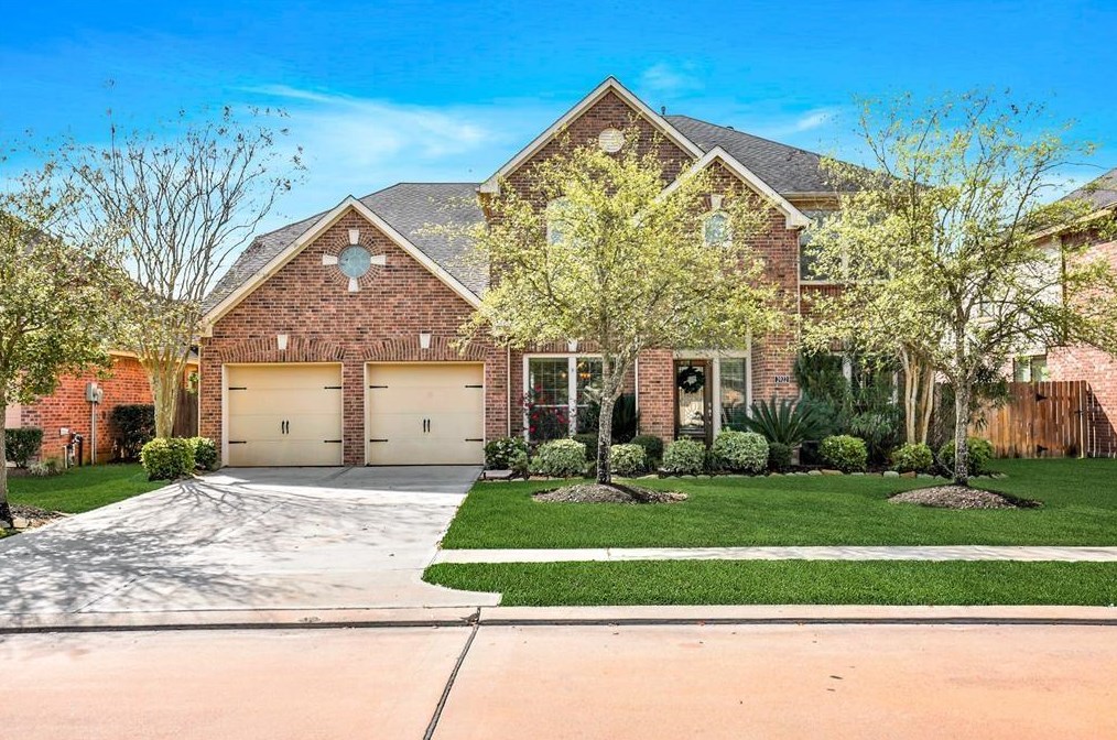 2922 Red Maple Dr, Katy TX  77494-3204 exterior