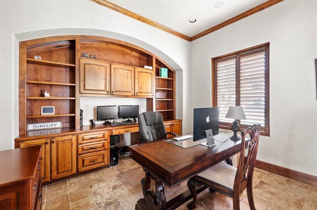 5310 Grand Lake St, Bellaire, TX 77401-4928