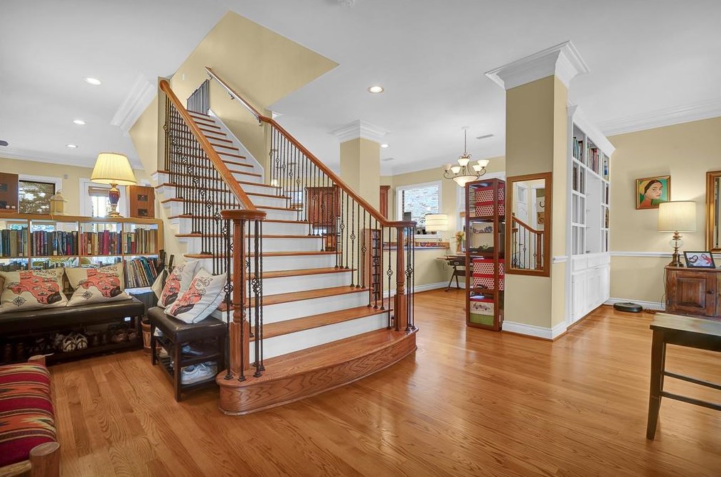 4026 Villanova St, Houston, TX 77005-3644