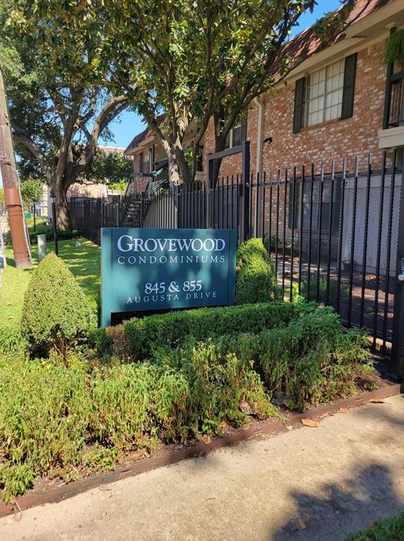 845 Augusta Dr #89, Houston, TX 77057