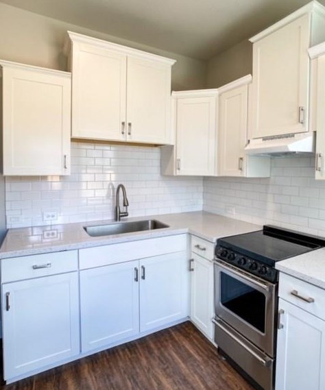 2515 Delafield St, Houston, TX 77023-5107