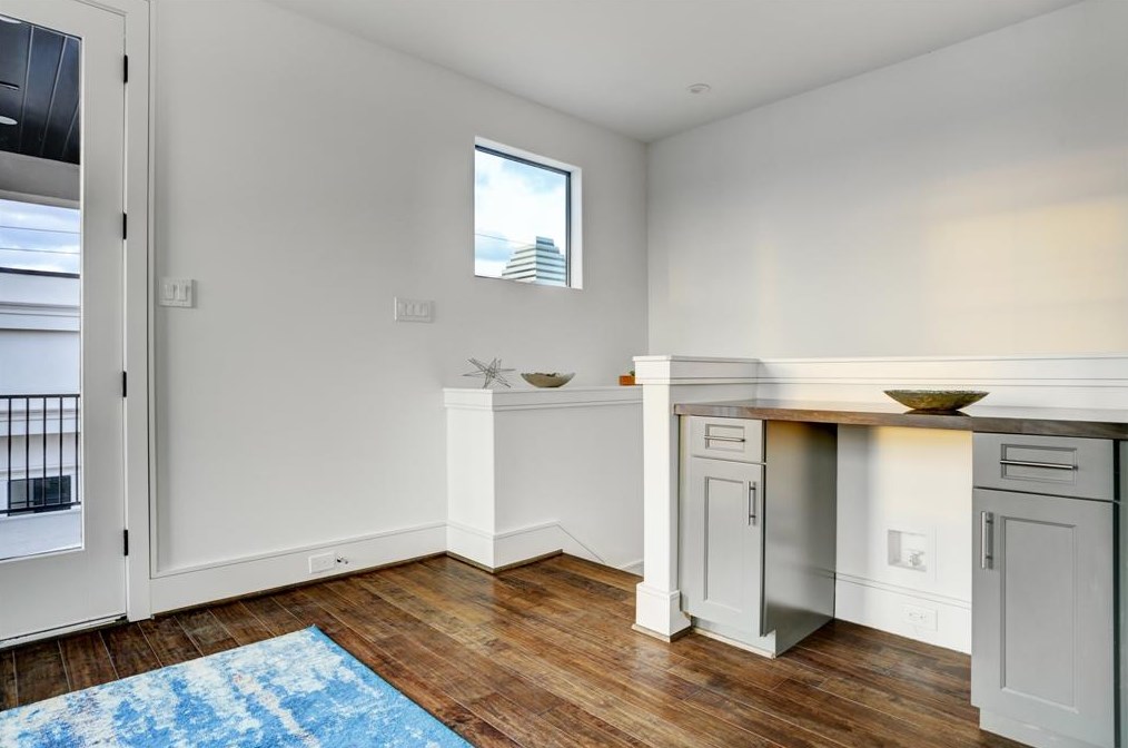 5824 Winsome Ln, Houston TX  77057-5609 exterior