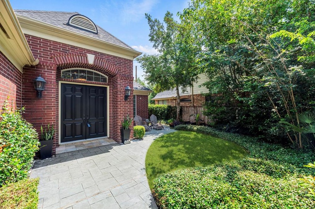 11530 Legend Manor Dr, Houston, TX 77082-3082