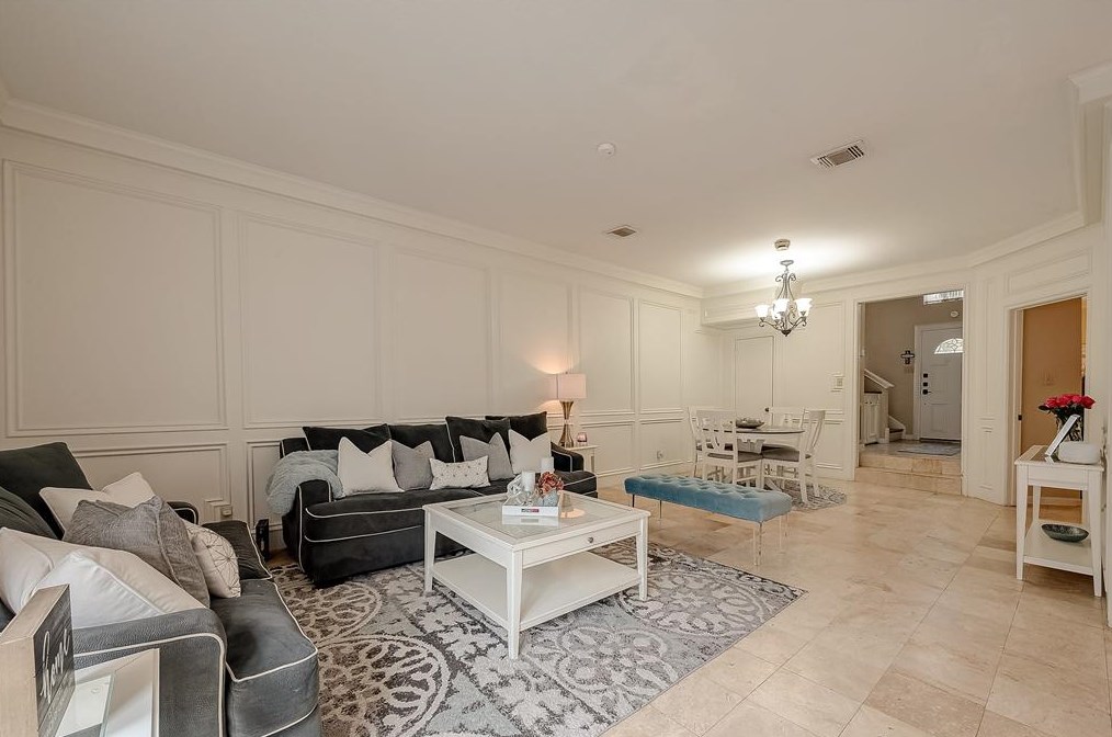 727 Bunker Hill Rd #33, Houston, TX 77024