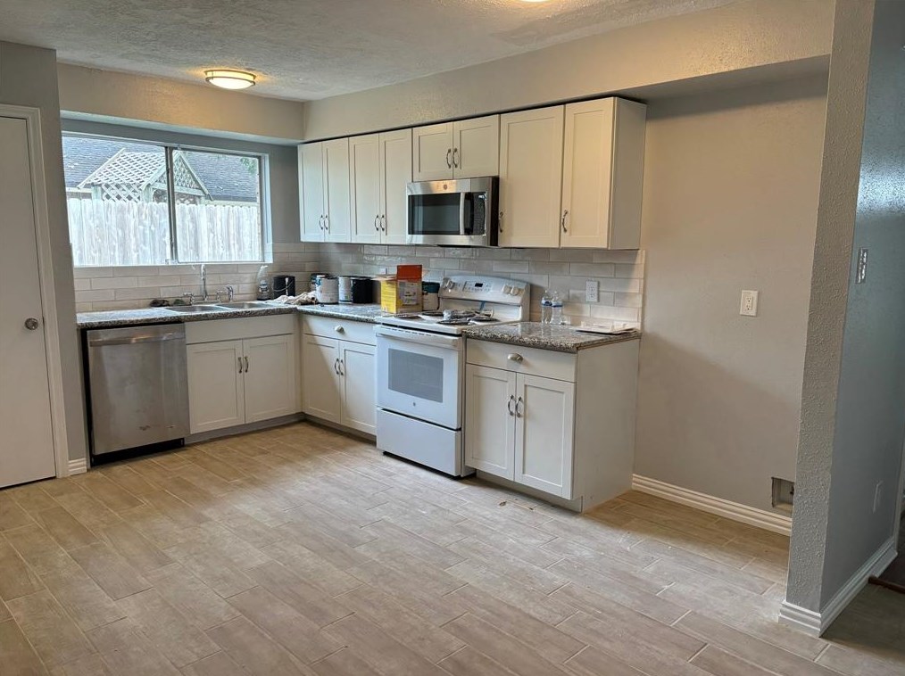 604 Magnolia Bend St, League City, TX 77573-4630