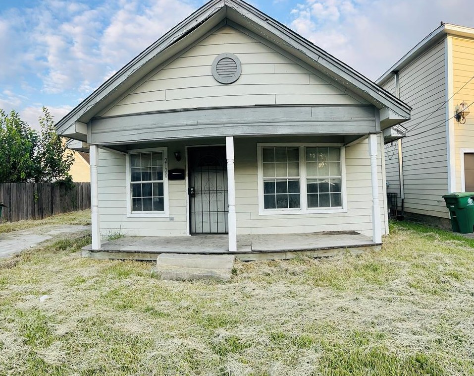 2120 Yates St, Houston, TX 77020-4244