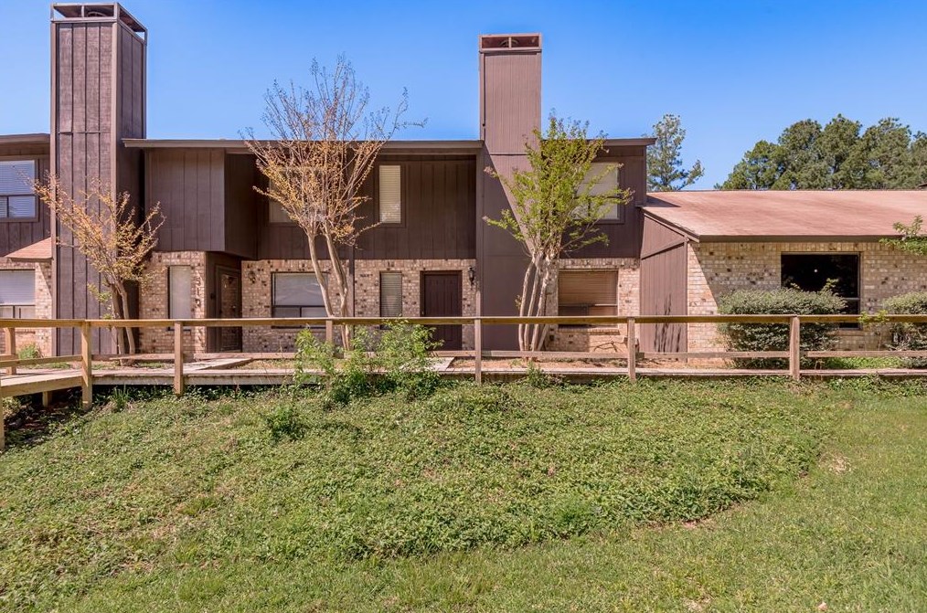 508 Hickory St, Huntsville, TX 77320
