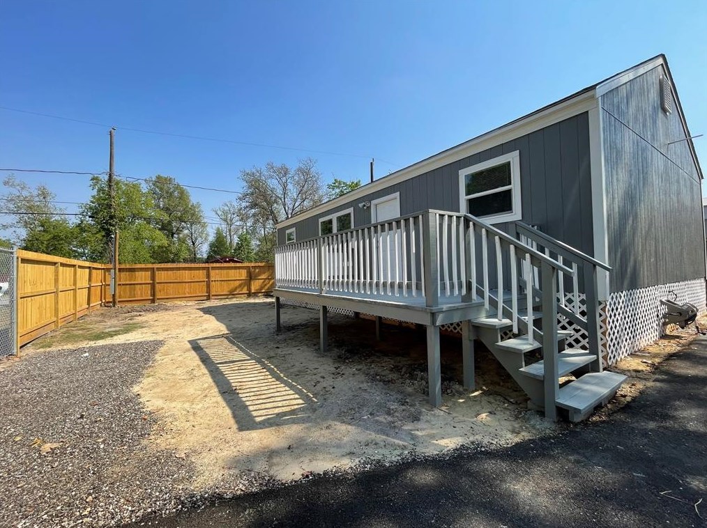 12320 Saint Martin St, Crosby, TX 77532-2754