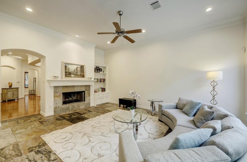 4008 Lanark Ln, Houston, TX 77025-1113