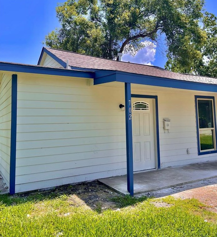 702 3rd St, Morgans Point, TX 77571-5020