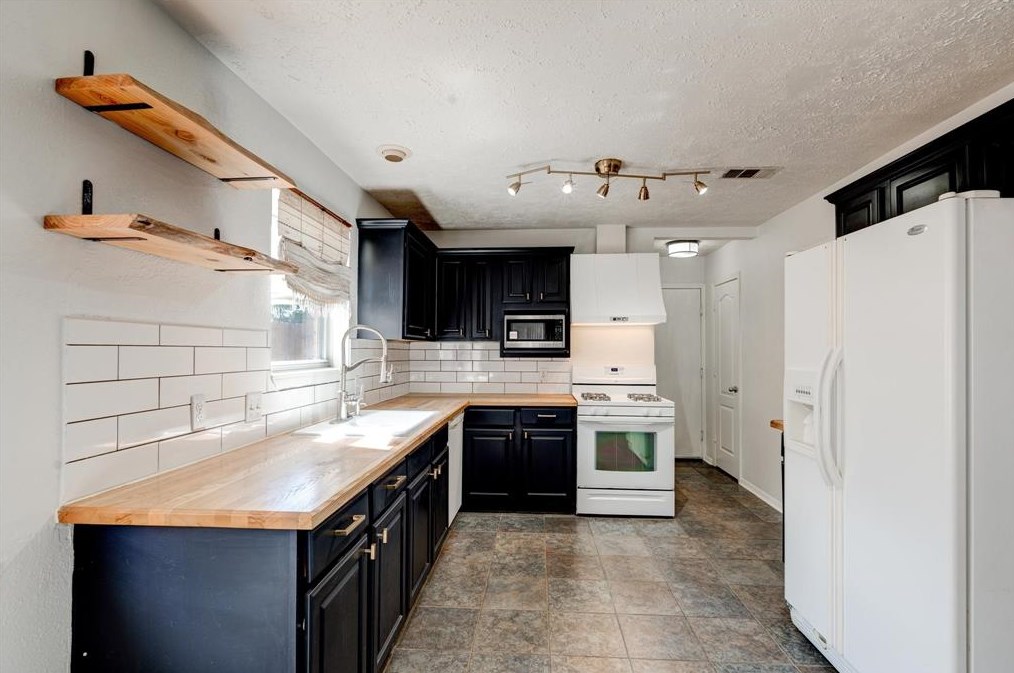 3726 Acornrun Ln, Spring TX  77389-4722 exterior