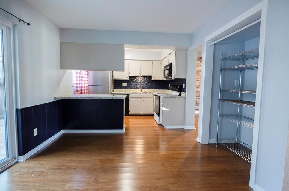 101 W Second St Unit A, Brenham, TX