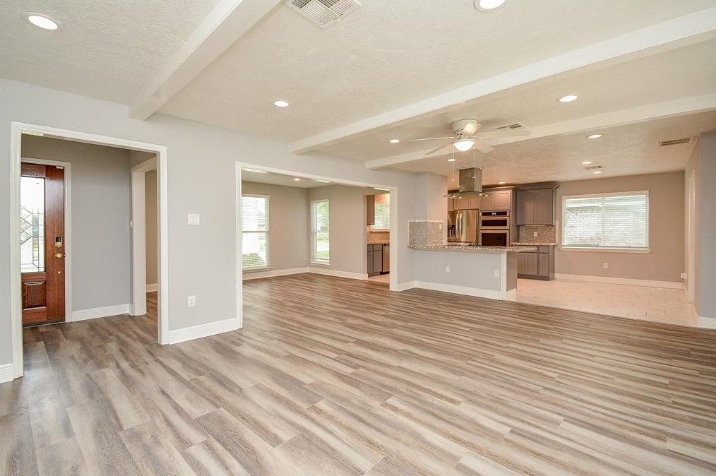 1727 Ashford Hollow Ln, Houston TX  77077-4809 exterior