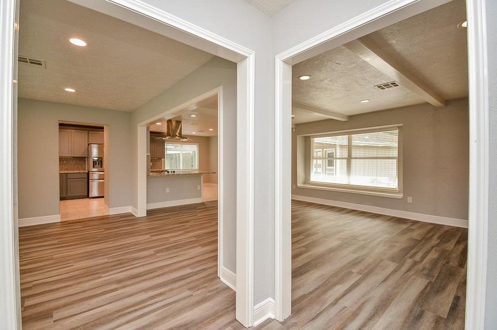 1727 Ashford Hollow Ln, Houston, TX 77077-4809