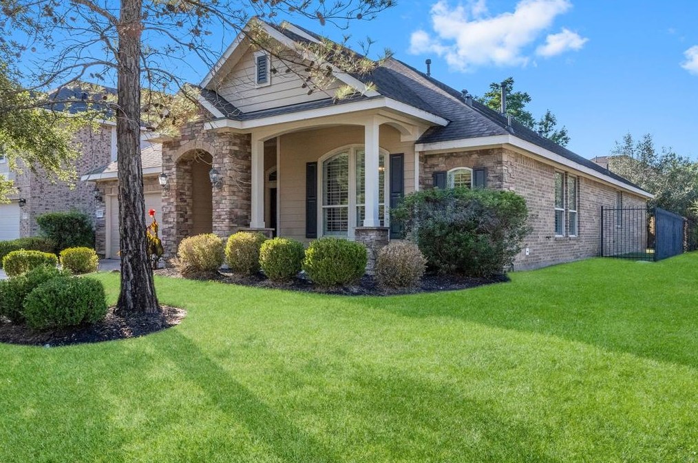 15 Tillamook Ct, Spring, TX 77389-5350