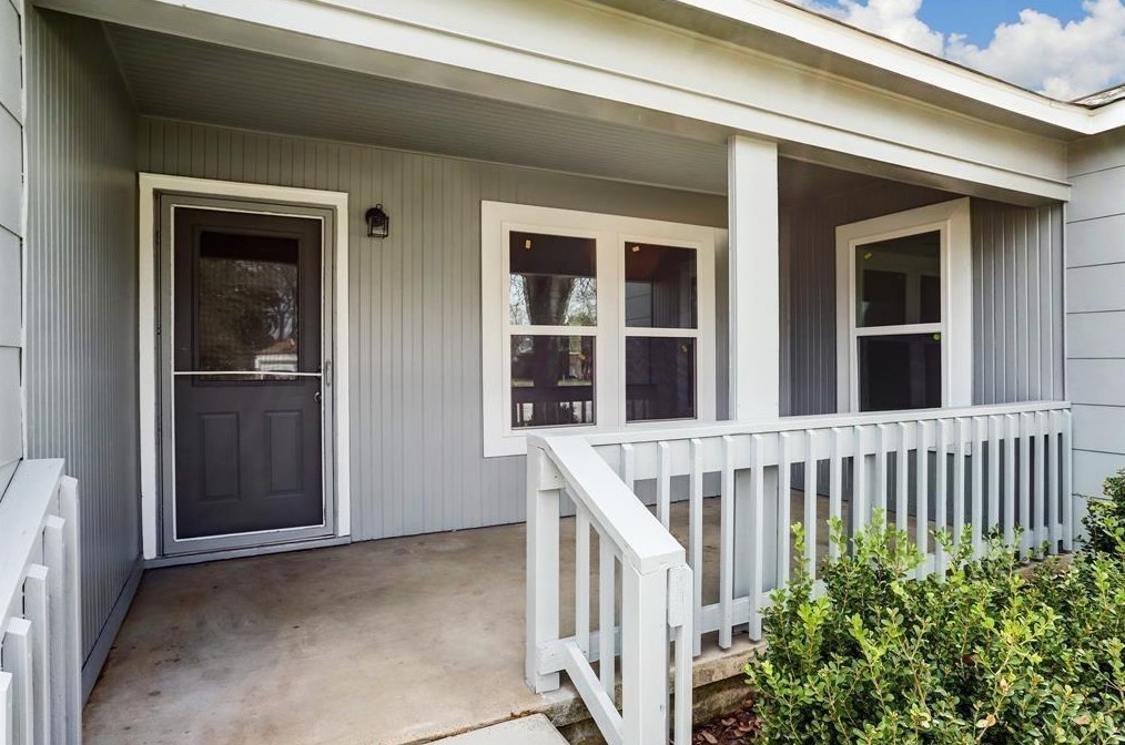 415 Meyer St, Sealy, TX 77474-2743