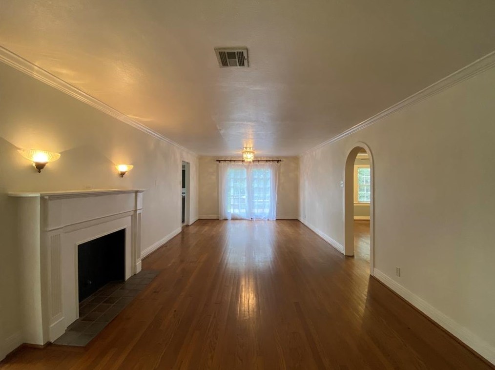 802 E 32nd St, Houston, TX 77018
