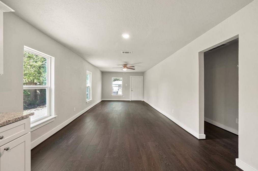 8034 Lynette St, Houston, TX 77028