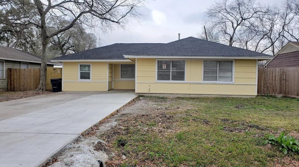 5727 Sweetbriar, Houston TX  77017-6424 exterior