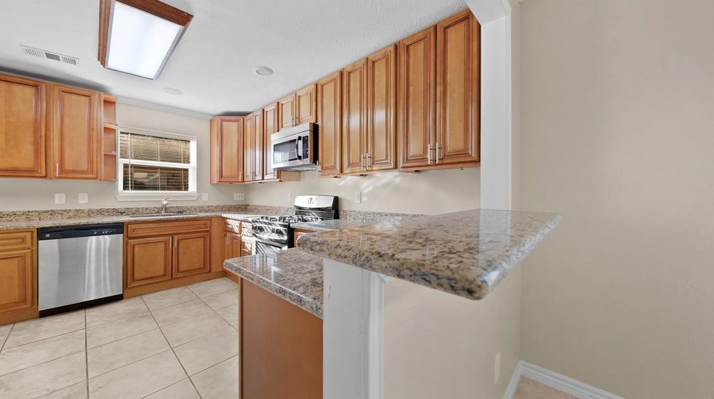 11303 Sageheather Dr, Houston TX  77089-4605 exterior