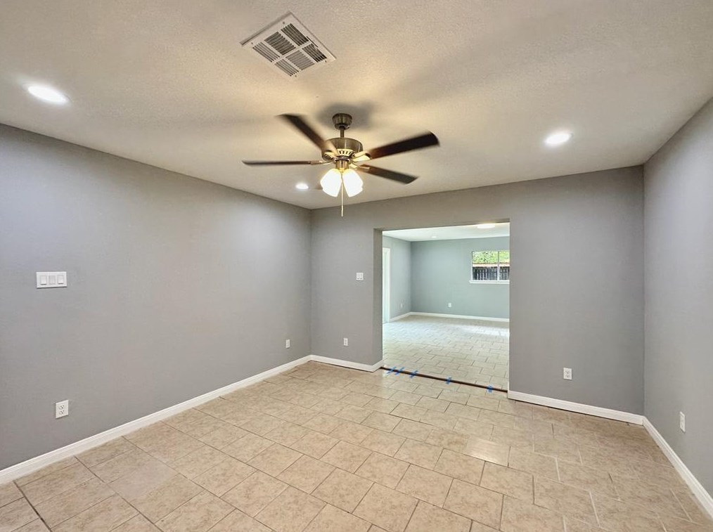 7603 Garsee Dr, Houston TX  77040-4510 exterior