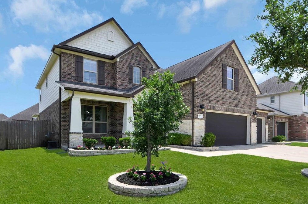 215 Auburn Shores Ct, Richmond, TX 77469