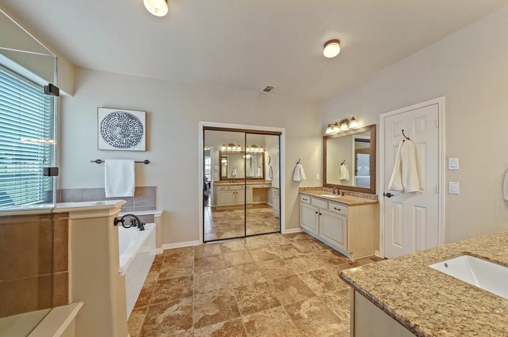1603 Brookstone Ln, Sugar Land TX  77479-1895 exterior