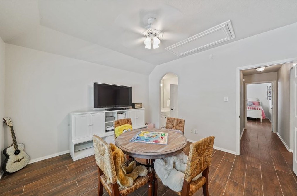 1603 Brookstone Ln, Sugar Land TX  77479-1895 exterior