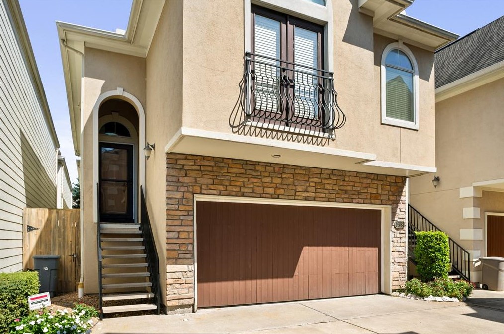 318 Cage St, Houston, TX 77020-6114