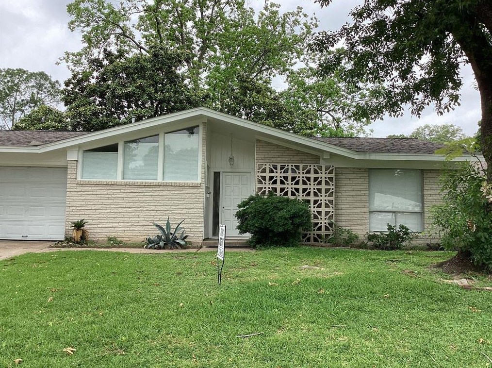 7610 Croton Rd, Houston, TX 77036-5716
